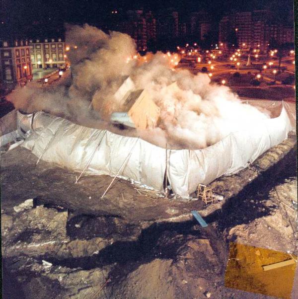Implocion manzana 115