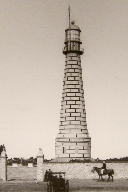 Punta Mogotes Faro